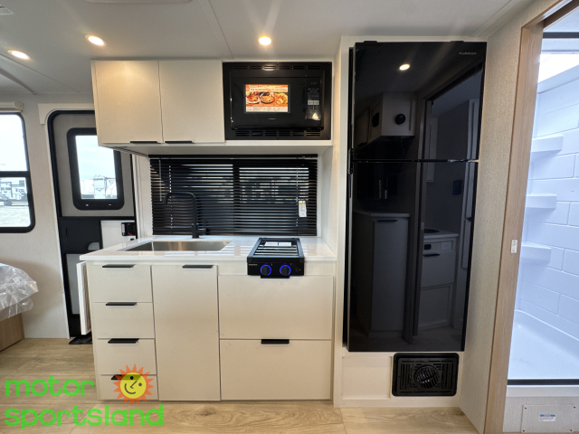 2026 Winnebago Micro Minnie 2108DS - Image 13