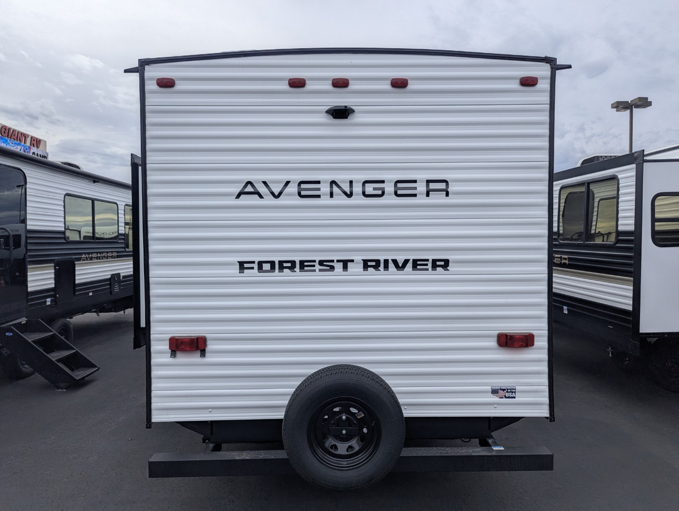 2027 Forest River Avenger 26DBS - Image 6
