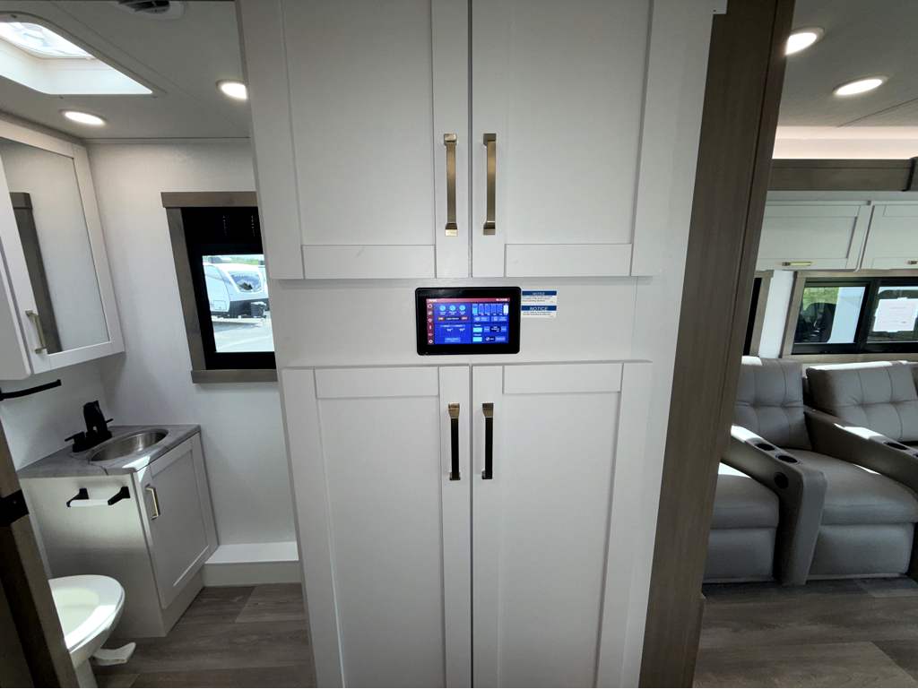 2027 ENTEGRA COACH VISION XL 36C - Image 25