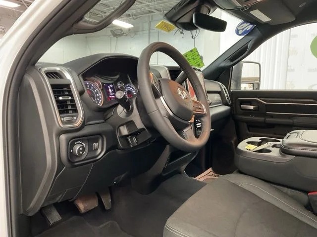 2026 Ram 2500 Big Horn 4x4 Crew Cab 6'4" Box - Image 13