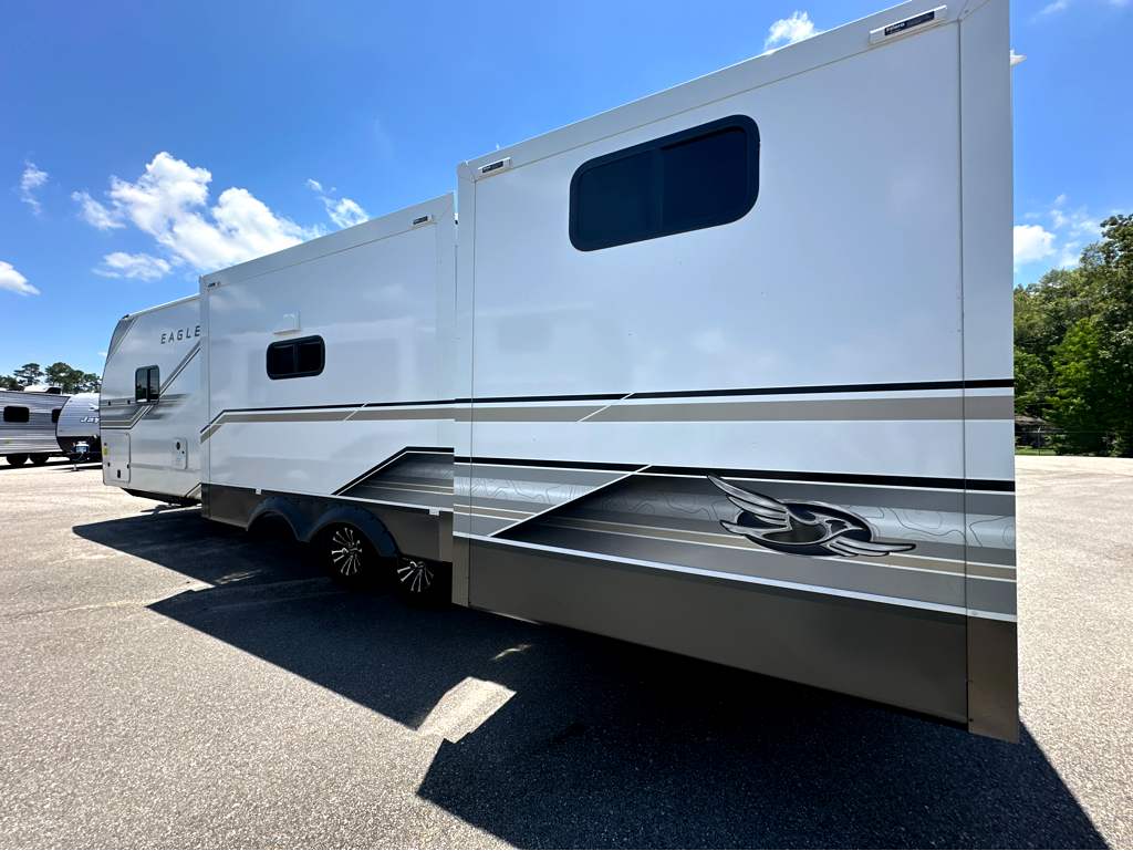 2027 JAYCO EAGLE 312BHOK - Image 3