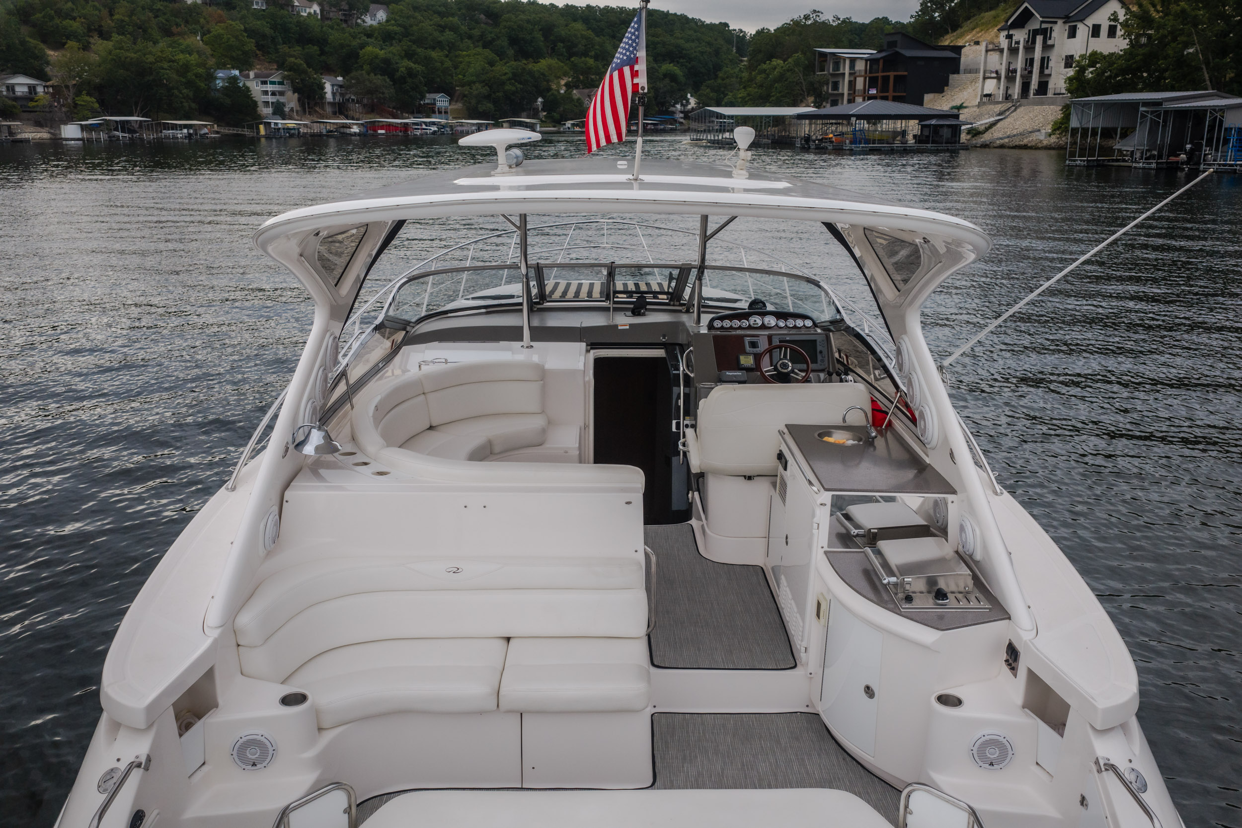 2009 Regal 4460 Express Cruiser - Image 66