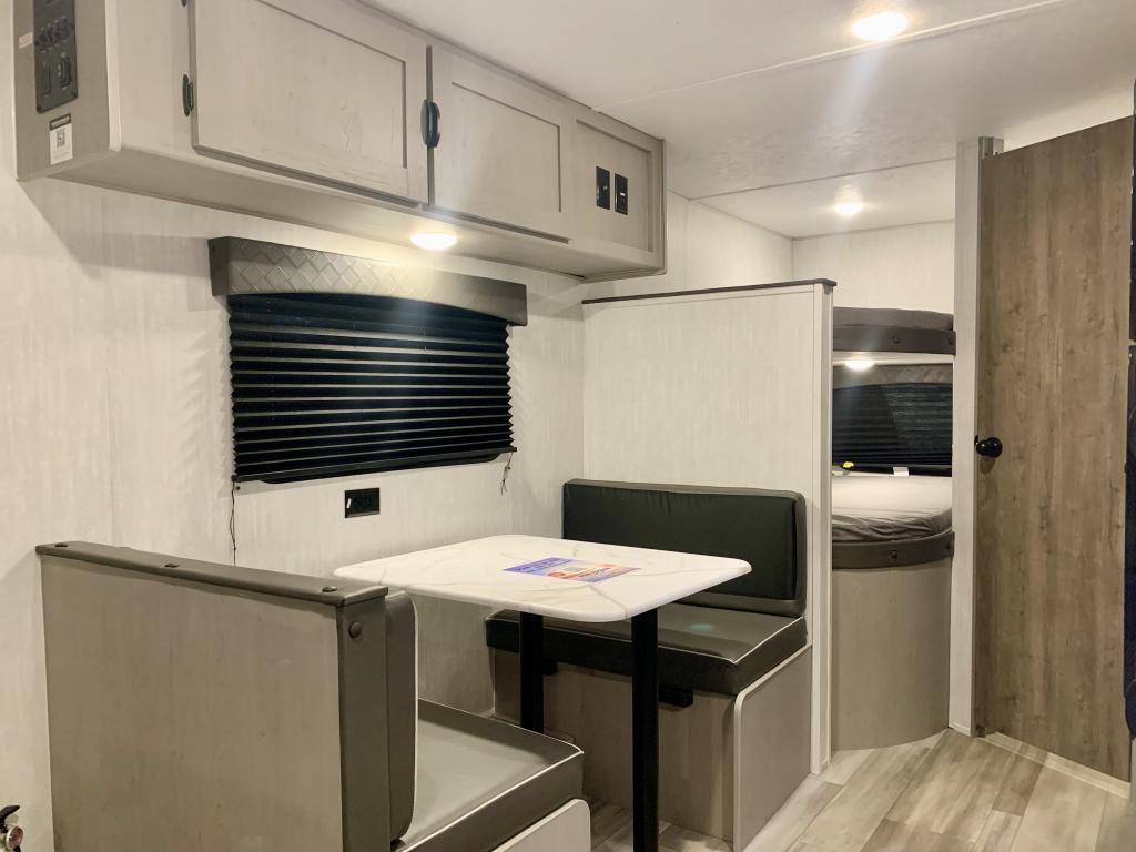2025 COACHMEN 26BH - Image 11