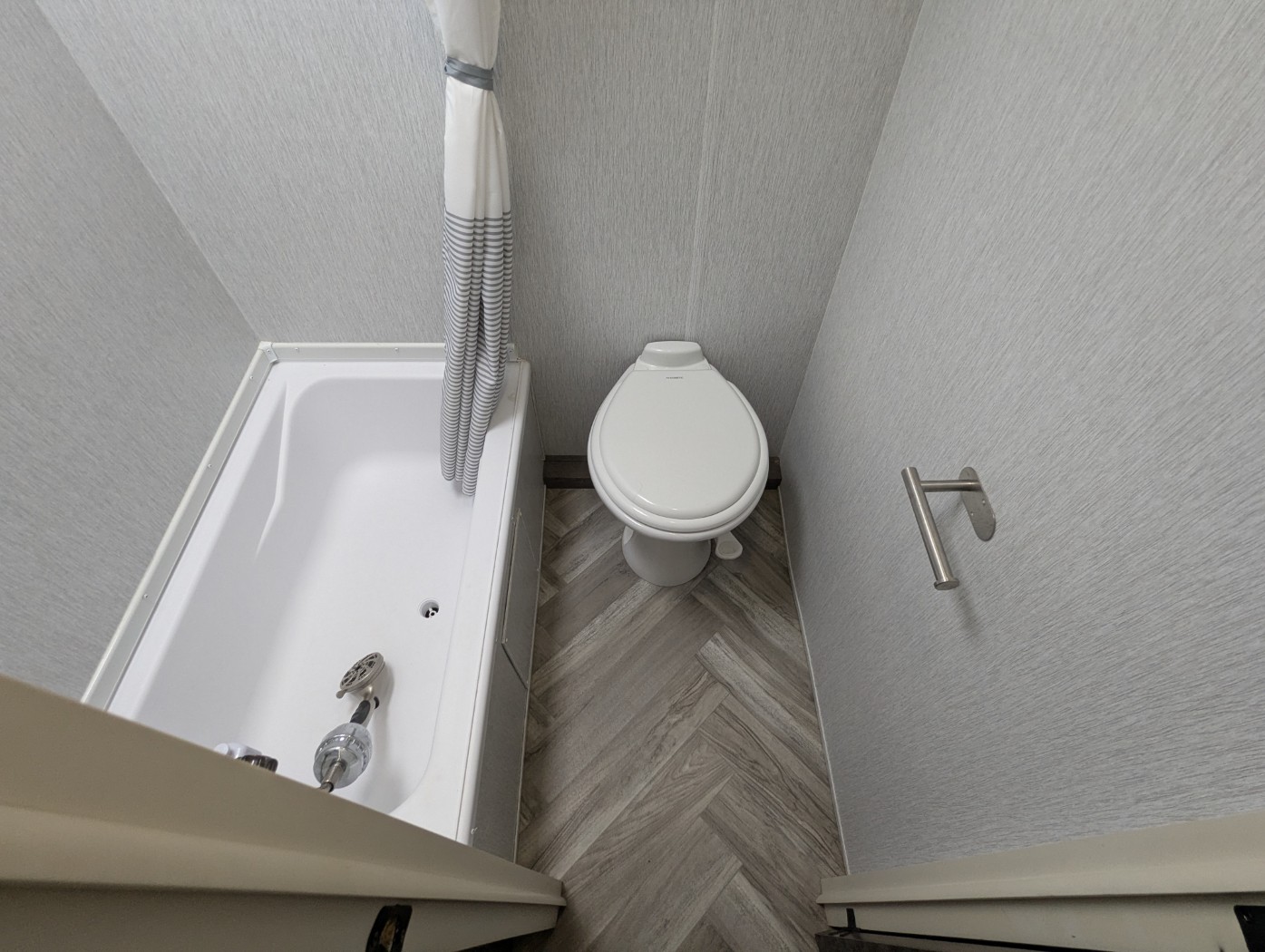 2022 Forest River EVO 177BQ - Image 17