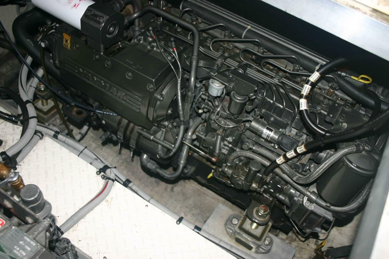 2001 Cruisers Yachts 3750 Motor Yacht - Image 39