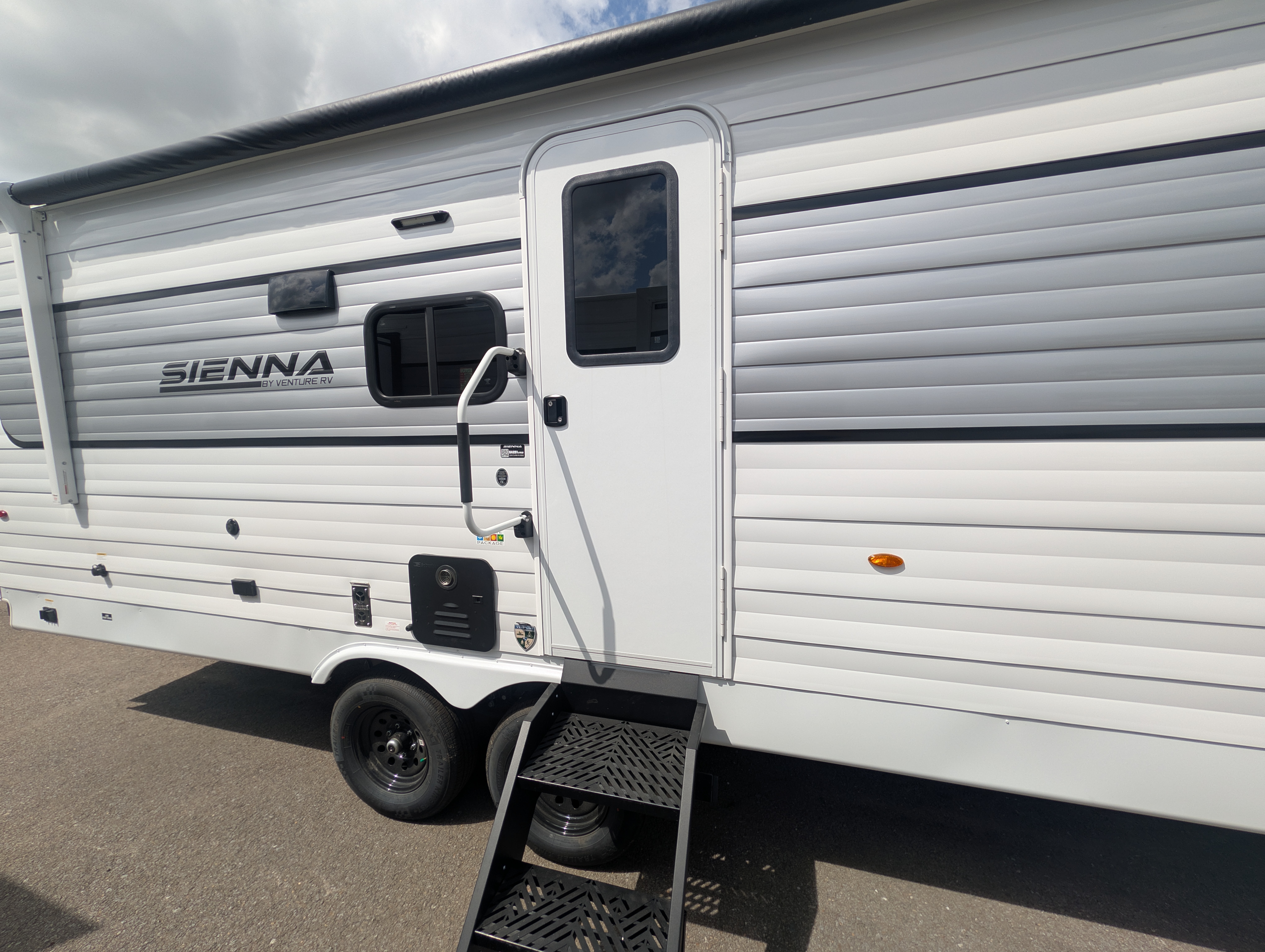 2026 VENTURE RV SIENNA 251VRB - Image 5