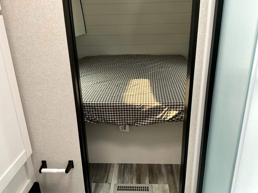 2026 JAYCO Jay Flight SLX 262RLS - Image 16