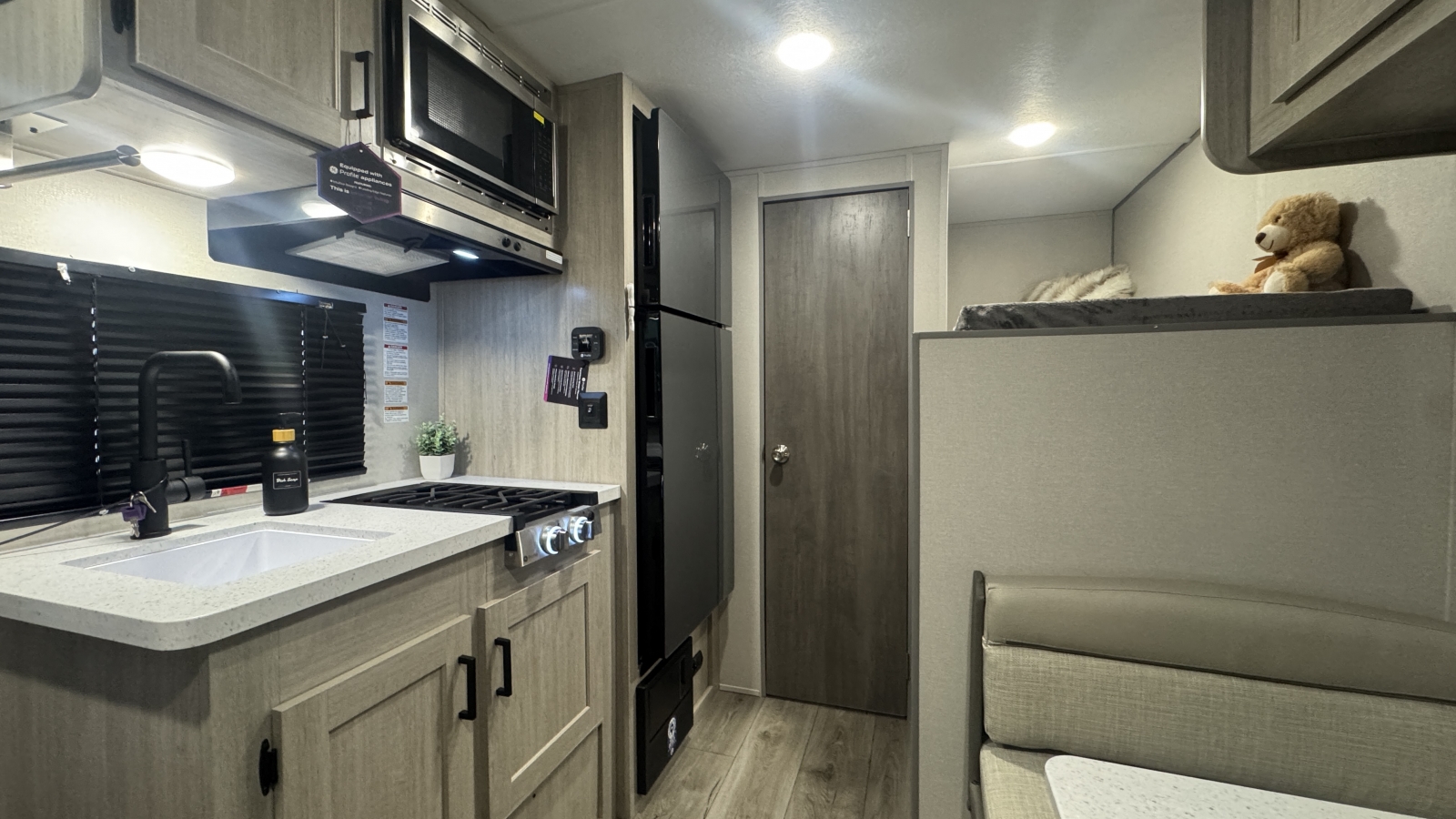 2026 Coachmen Catalina Summit Series 7 164BHX - Image 10