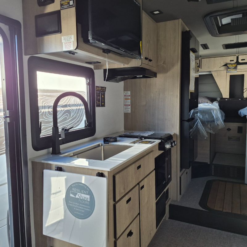 2026 Grand Design Lineage Series M 25TK - Image 10
