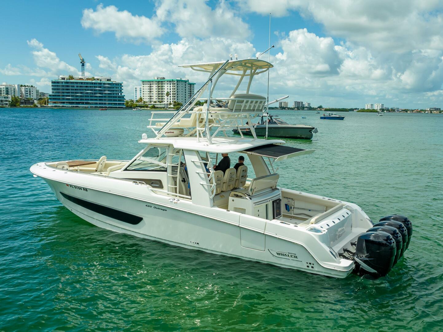 2016 Boston Whaler - Image 13