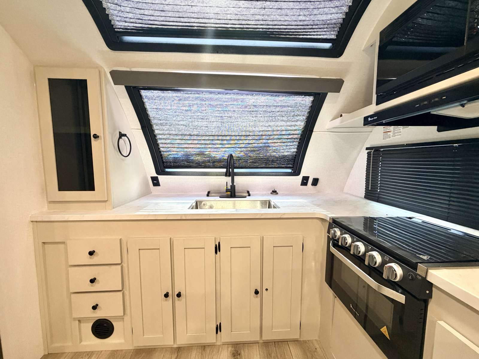 2025 Coachmen Northern Spirit 2565FK - Image 6