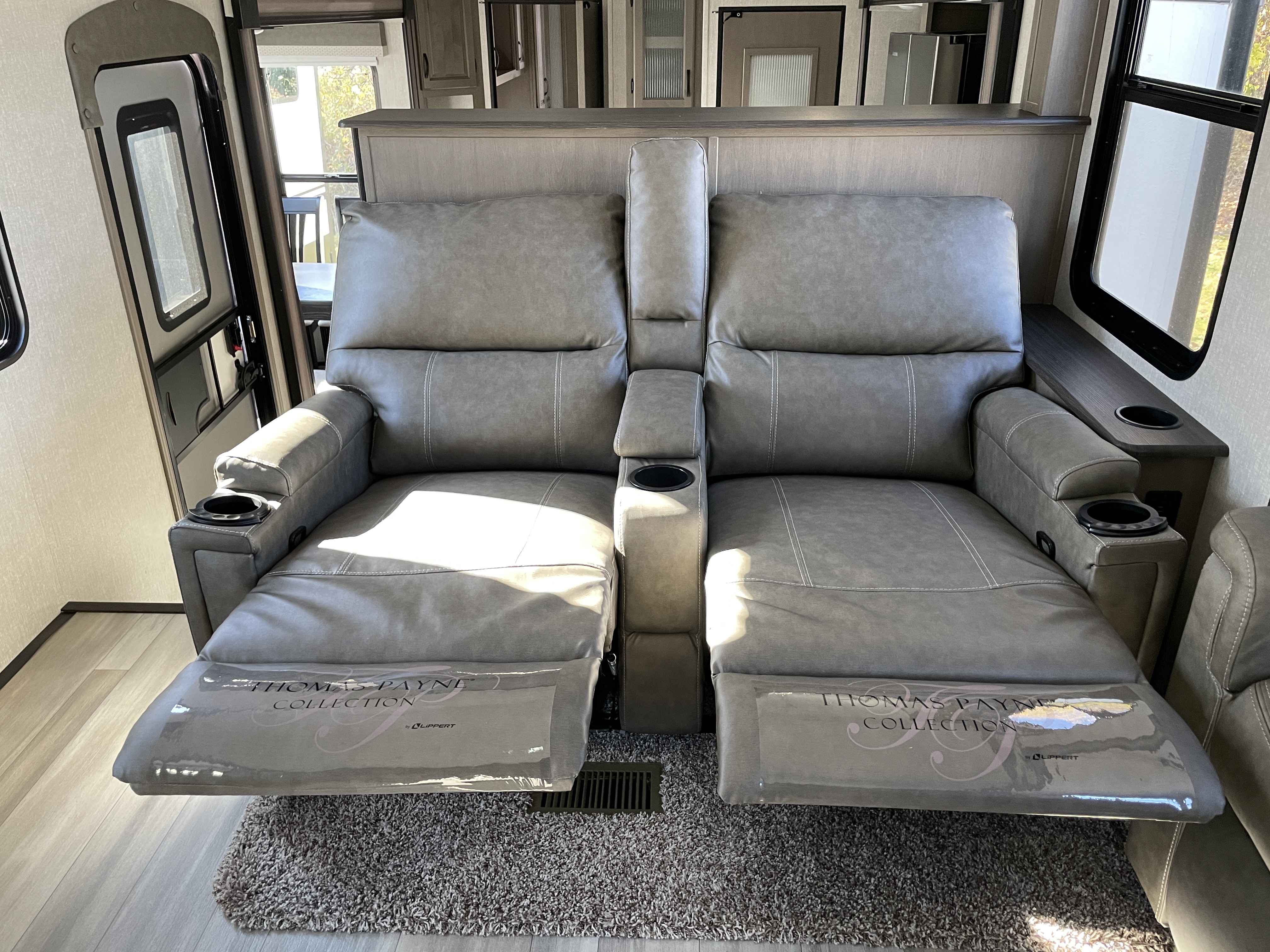 2022 Coachmen Chaparral 334FL - Image 14
