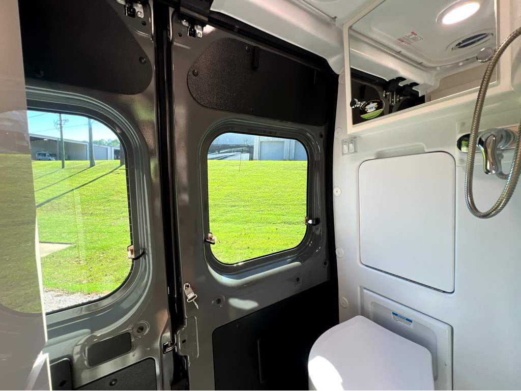 2027 THOR MOTOR COACH SEQUENCE 20L - Image 15