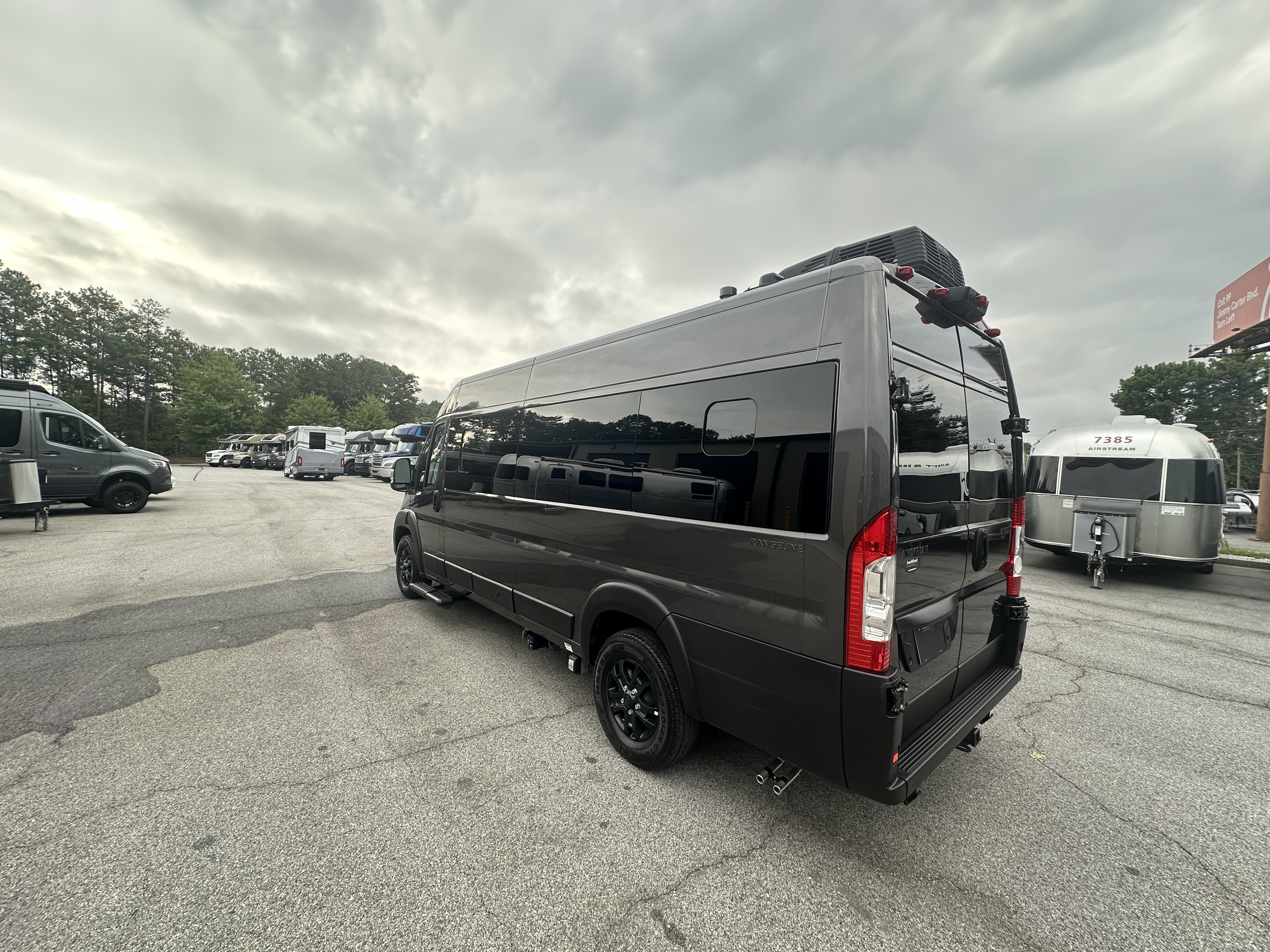2027 Airstream Rangeline 21PS - Image 7