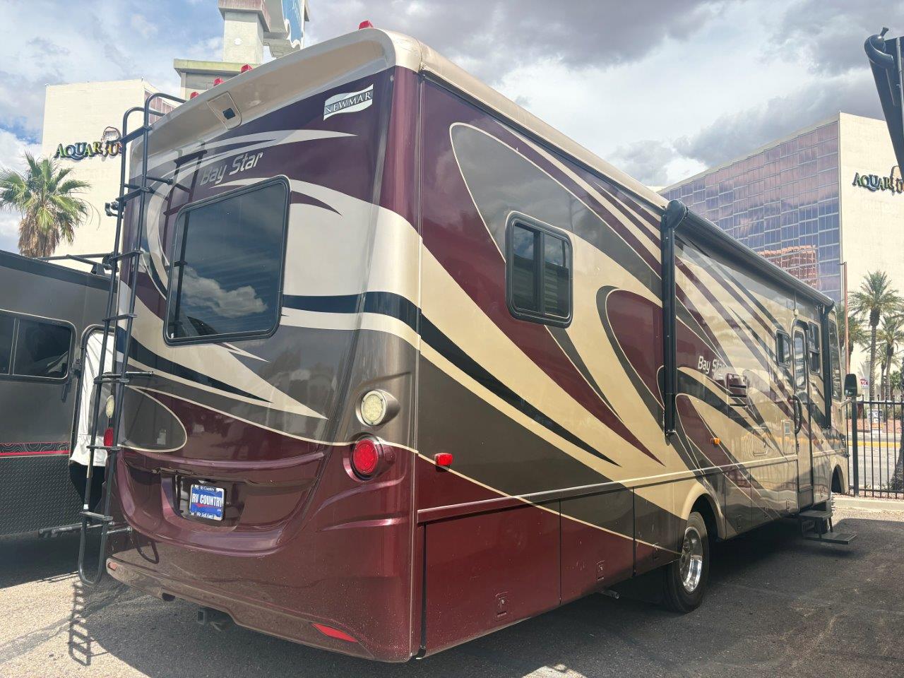 2014 Newmar Bay Star 3309 - Image 5