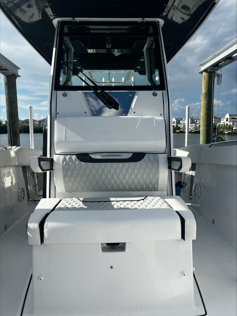 2023 Blackfin 272CC - Image 8