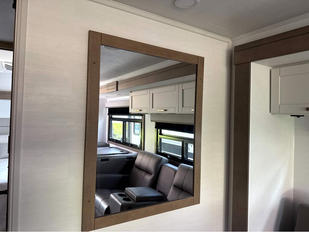 2027 ENTEGRA COACH ODYSSEY 30Z - Image 19