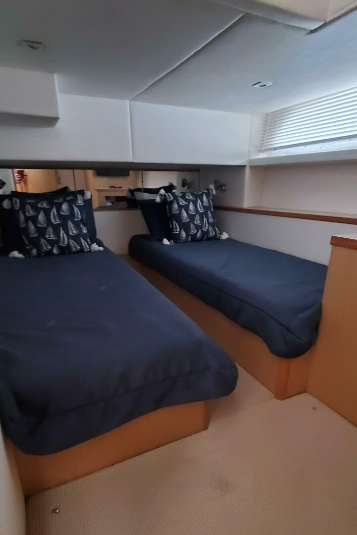 2012 Sea Ray 450 Sedan Bridge - Image 22