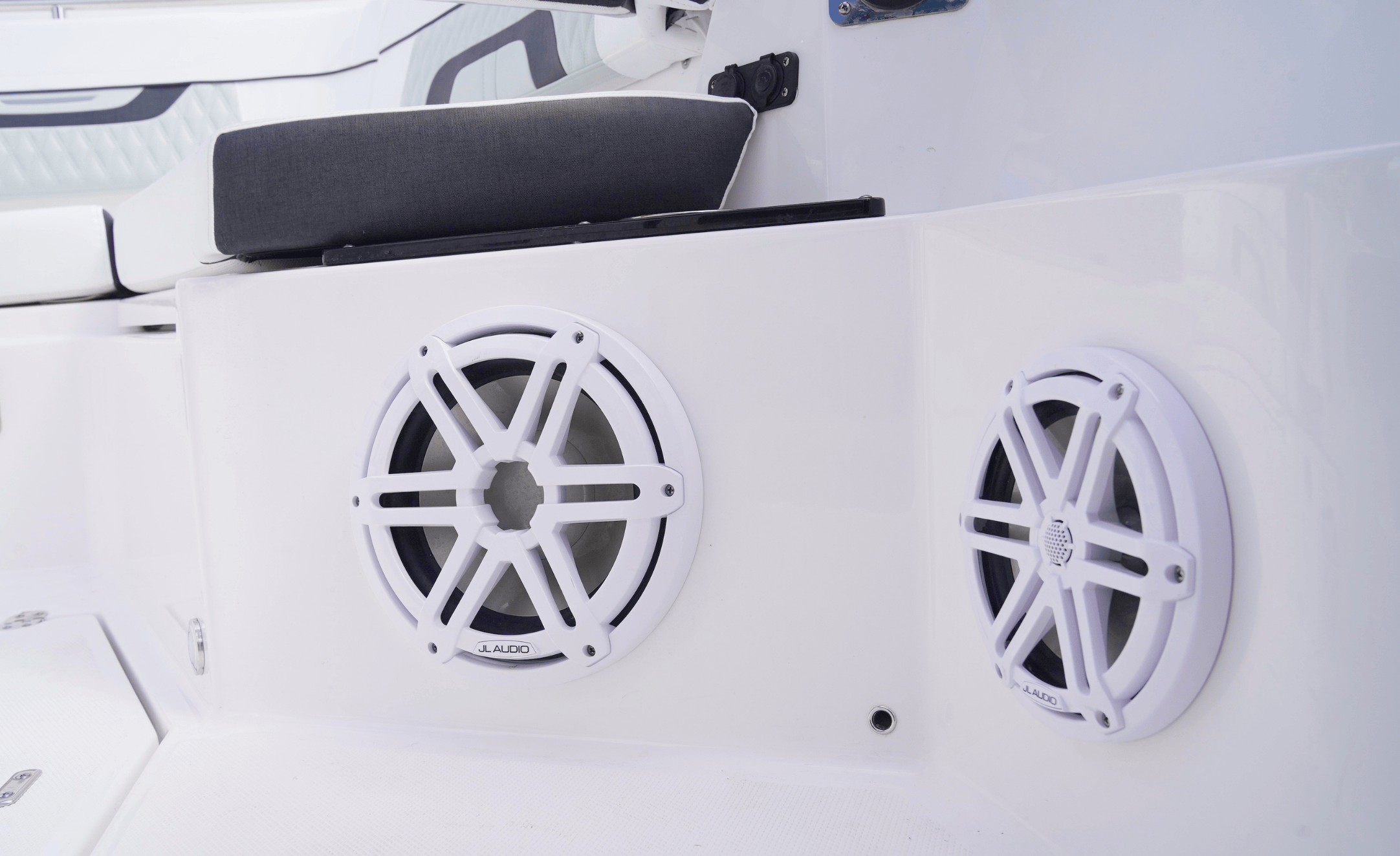 2025 Blackfin 272CC - Image 37