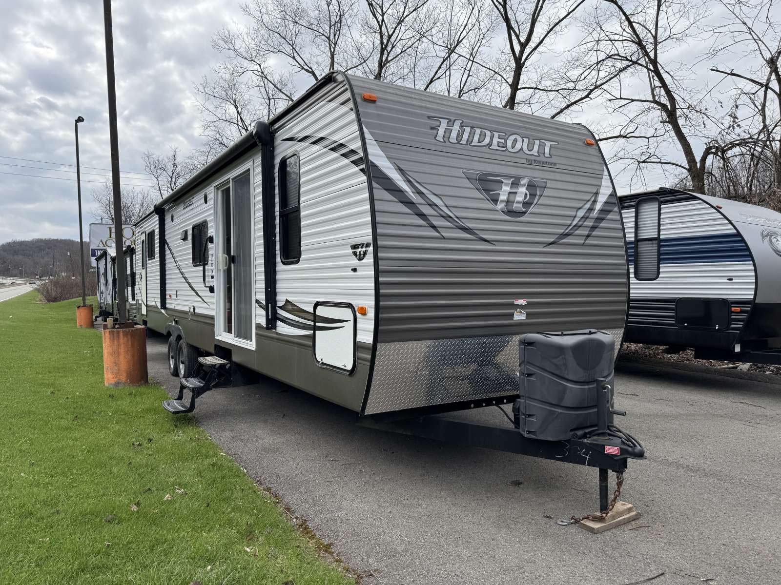 2016 Keystone Hideout 38FQDS