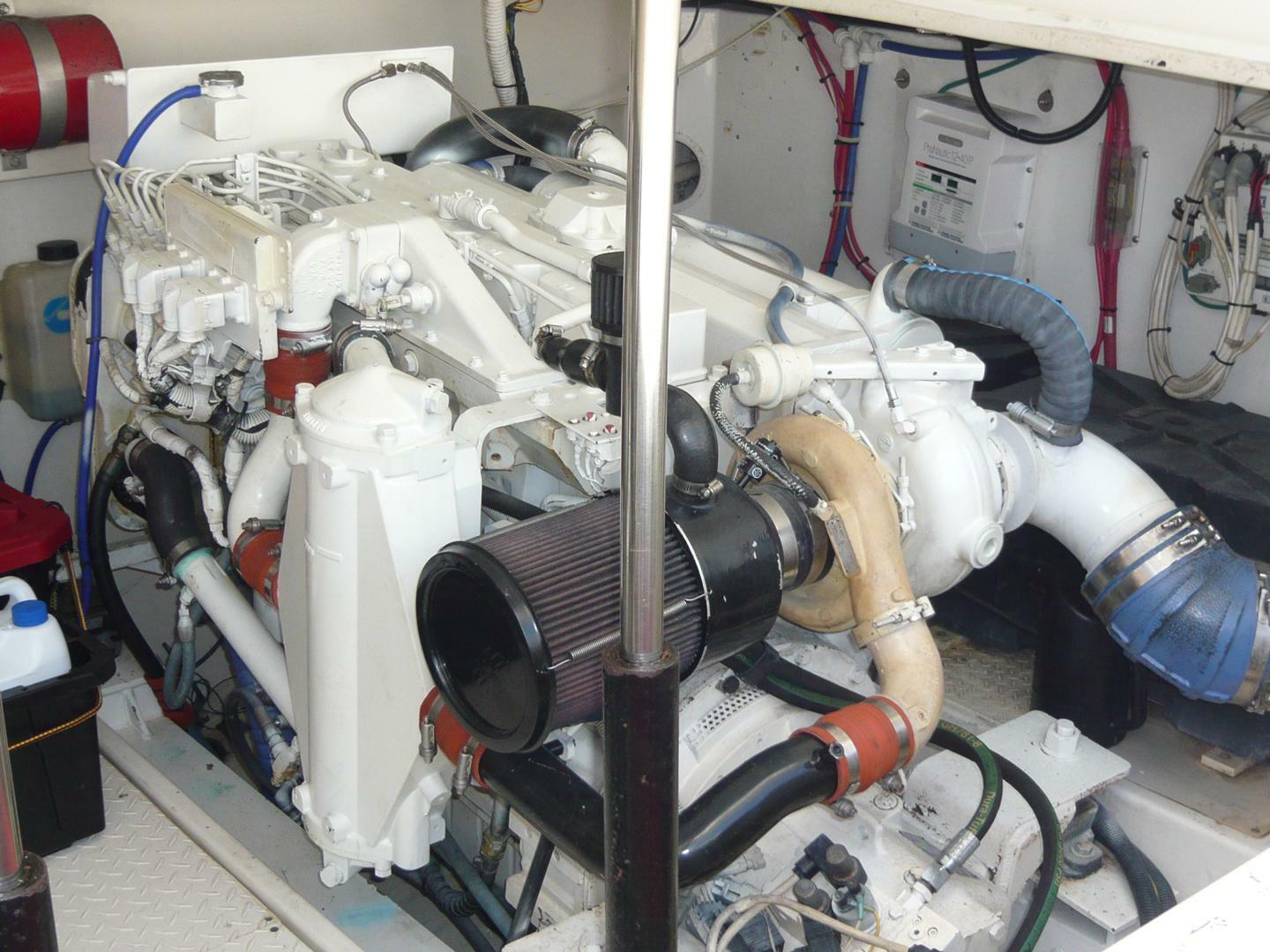 2004 Rampage 38 Express - Image 21