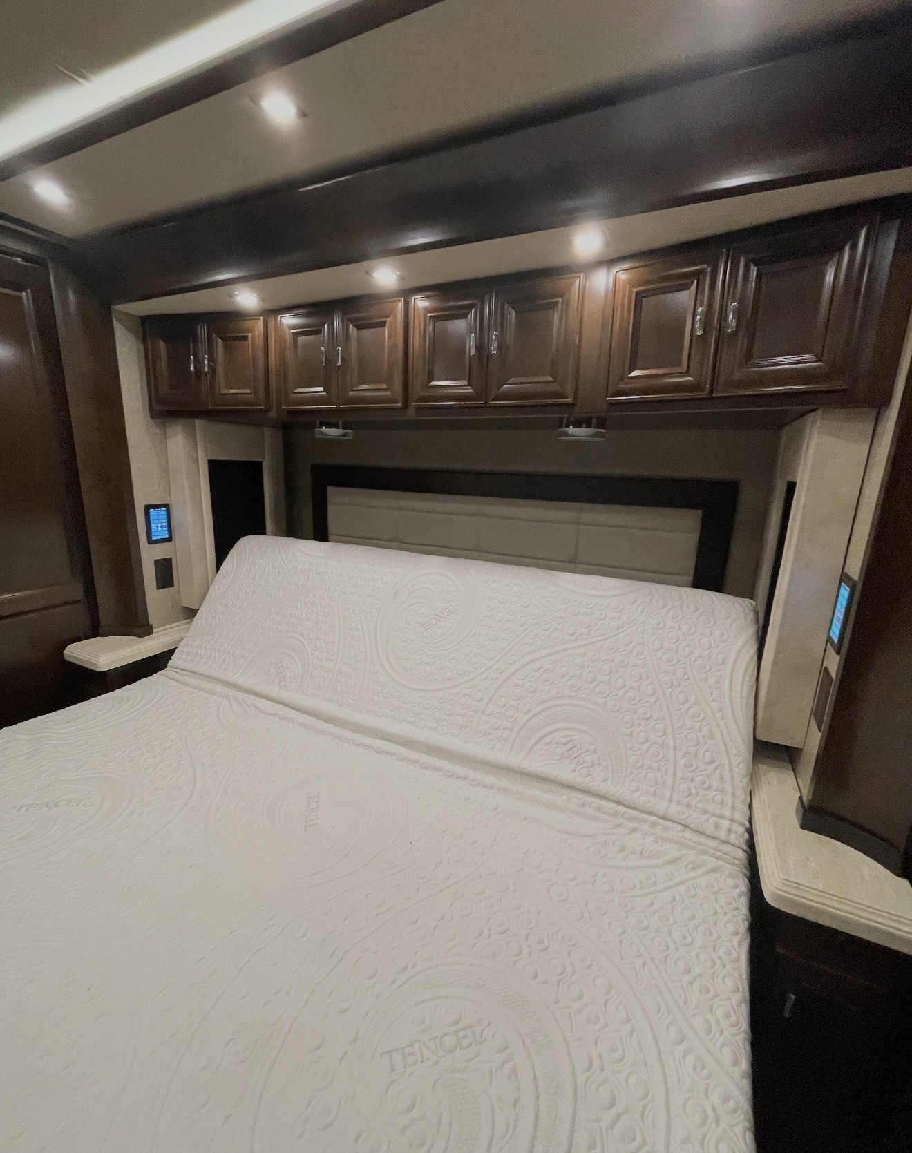 2019 TIFFIN ALLEGRO BUS 40 IP - Image 10