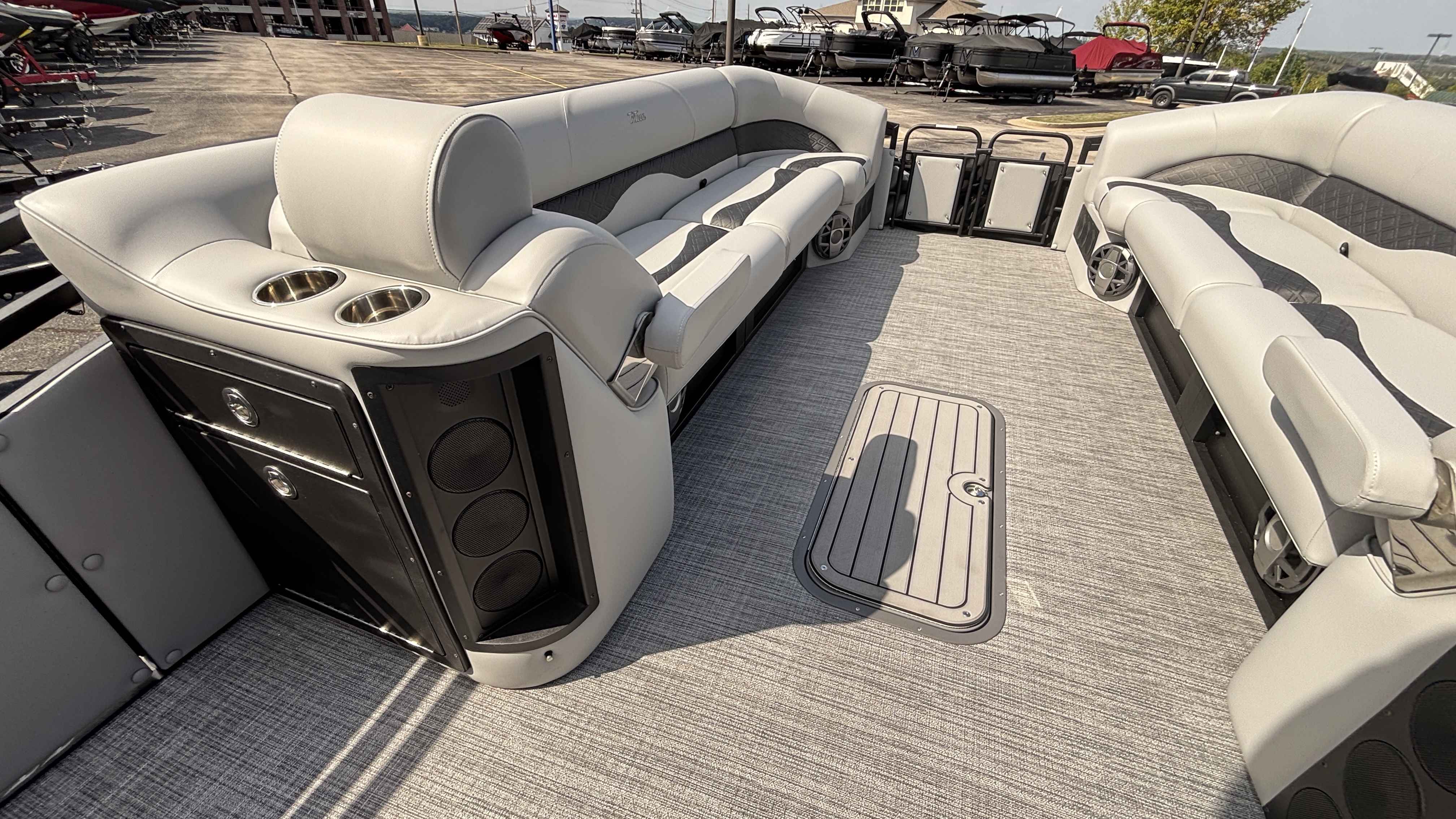 2026 JC Tritoon NepToon 27TT Sport - Image 13