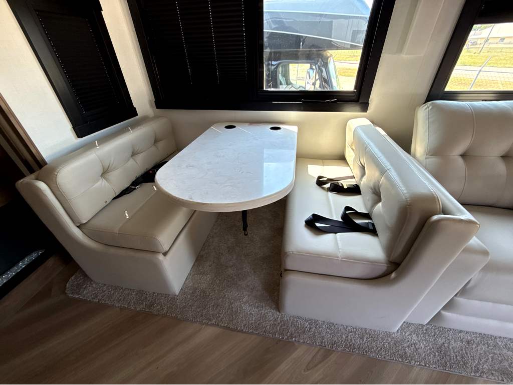 2026 ENTEGRA COACH ACCOLADE 37M - Image 15