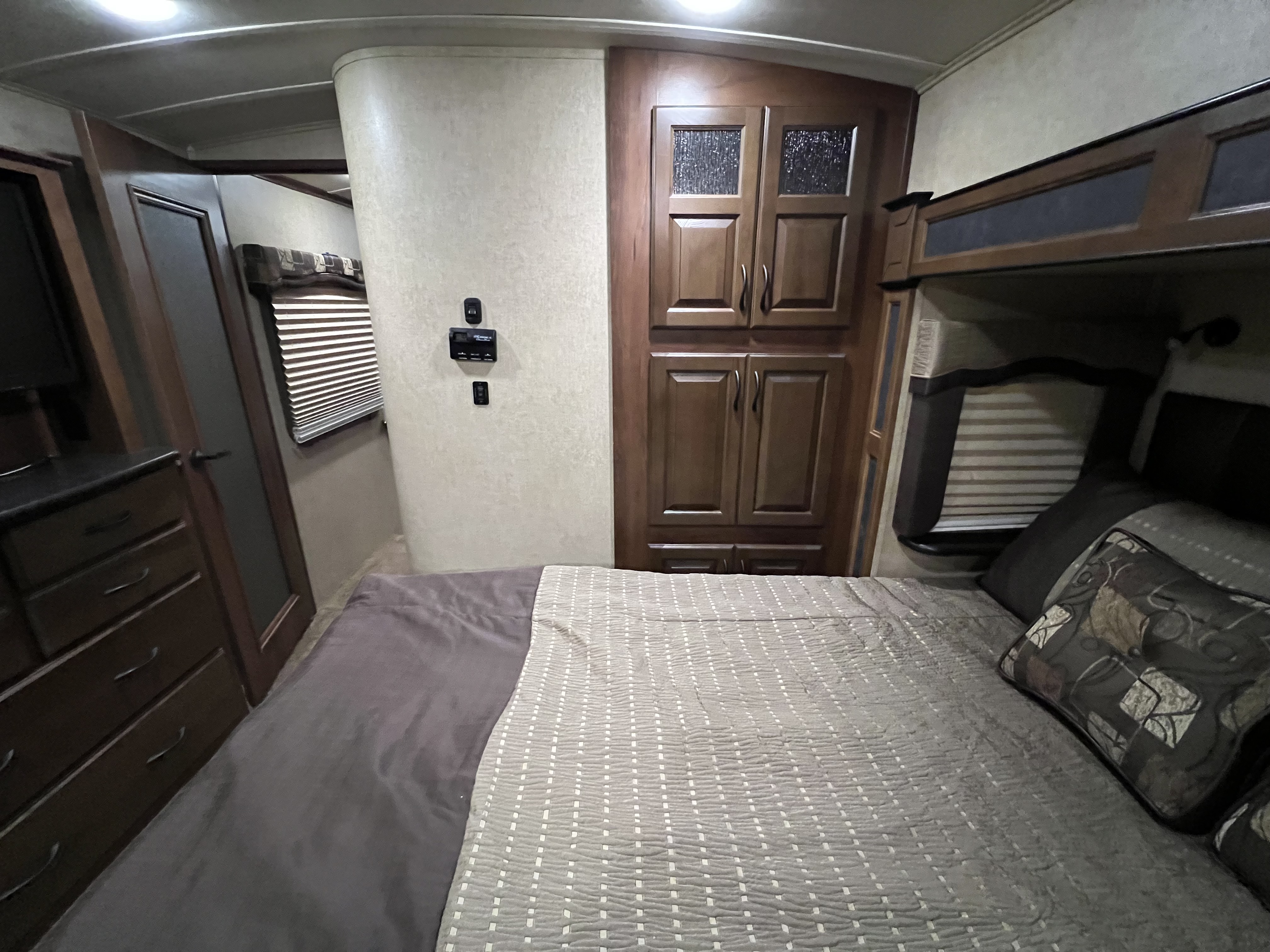 2015 Jayco Eagle Premier 375BHFS - Image 31
