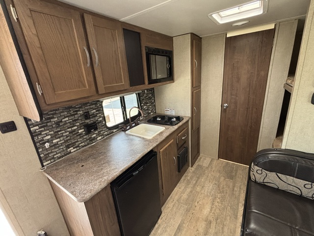 2018 Gulf Stream Ameri-Lite Super-Lite 198BH - Image 12