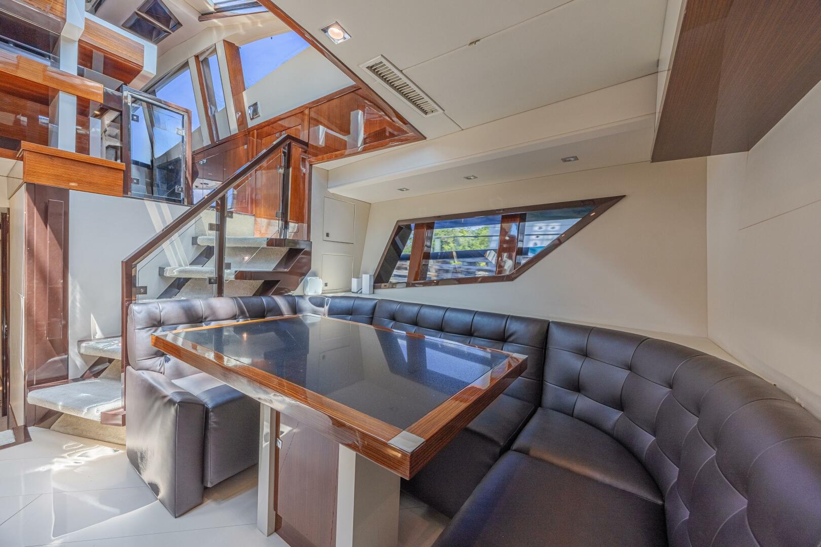 2010 Lazzara Yachts LSX 92 - Image 36