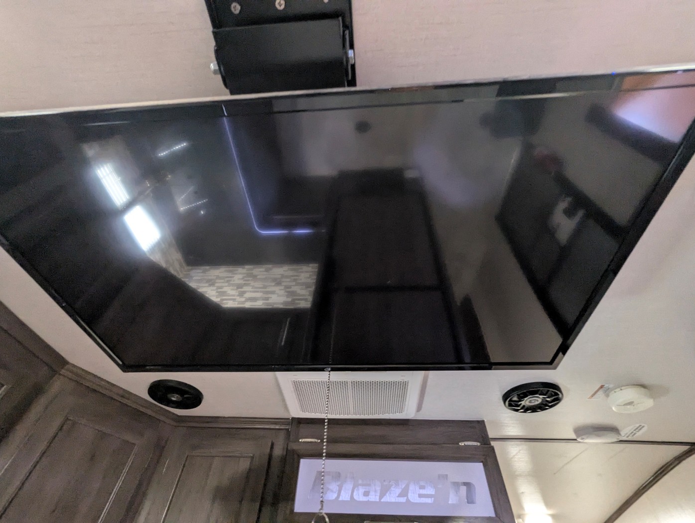 2021 PACIFIC COACHWORKS BLAZEN 2614 - Image 24