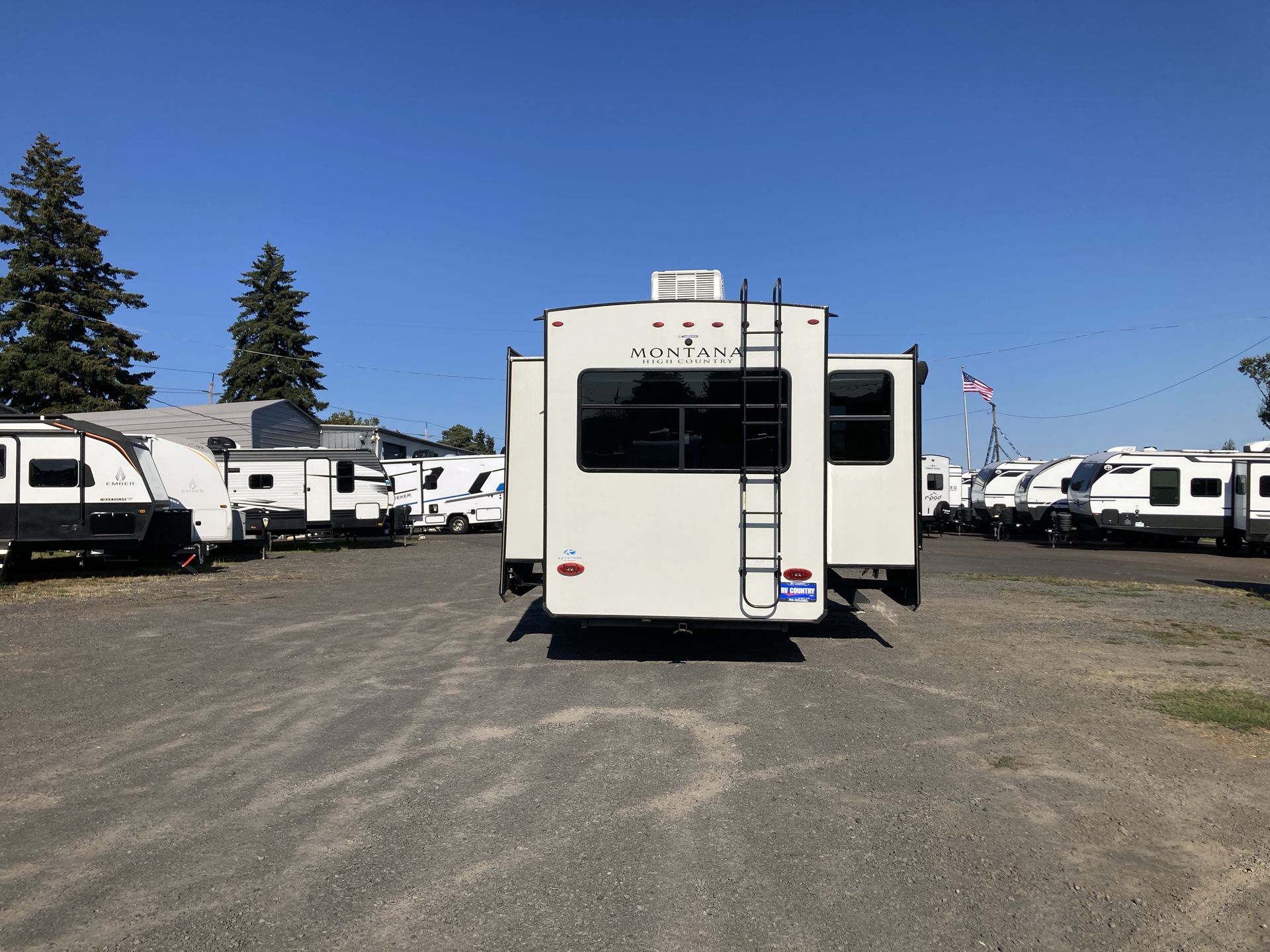 2022 Keystone Montana High Country 295RL - Image 20