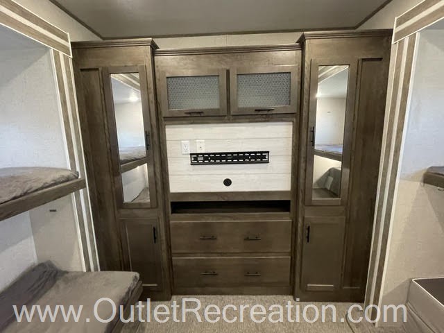 2021 Forest River Wildwood Lodge 42QBQ - Image 15