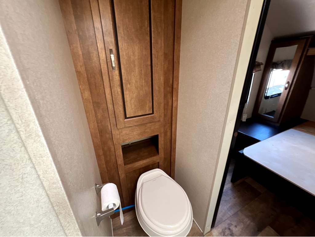 2018 FOREST RIVER WILDWOOD 254RLXL - Image 18