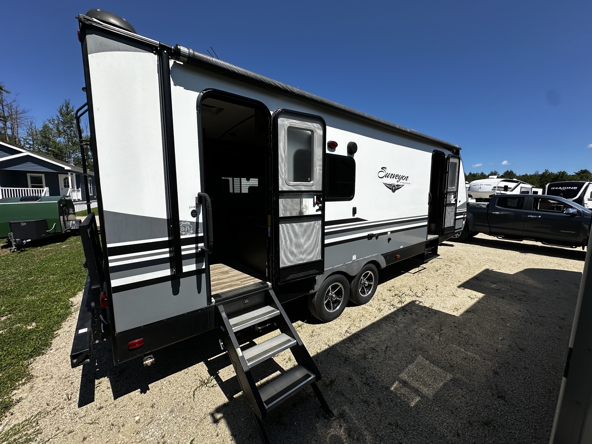2019 Forest River Surveyor Luxury 251RKS - Image 5