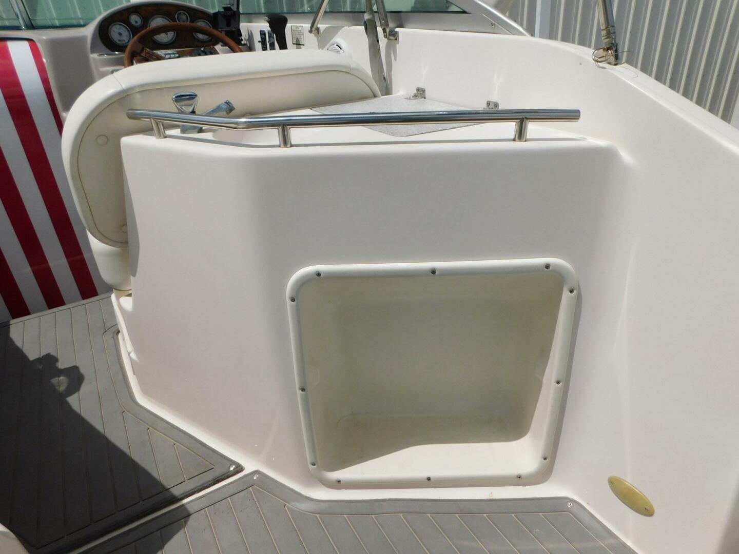 2004 Rinker Fiesta Vee 270 - Image 16