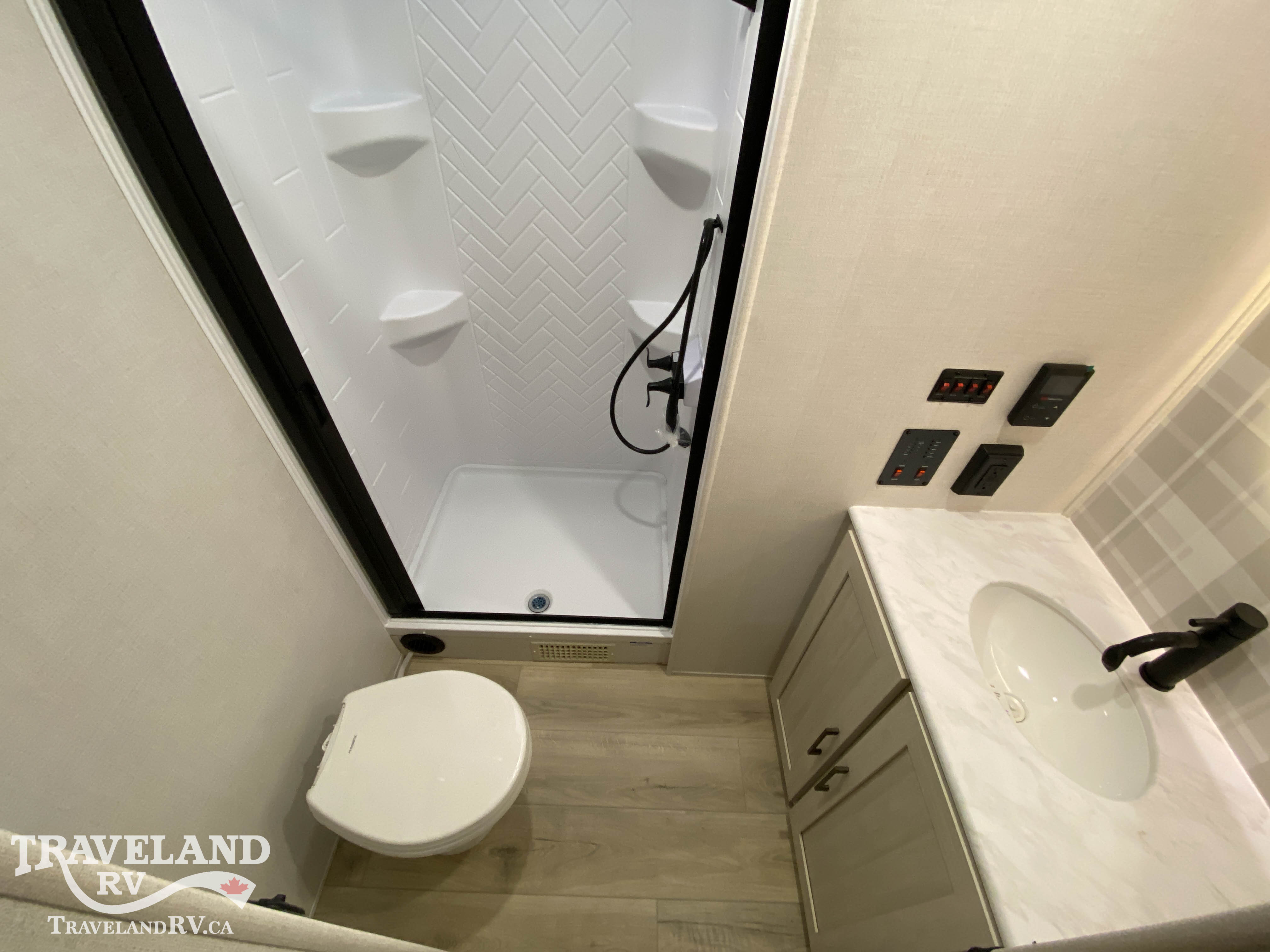 2026 Forest River Grand Surveyor 305RLBS - Image 23