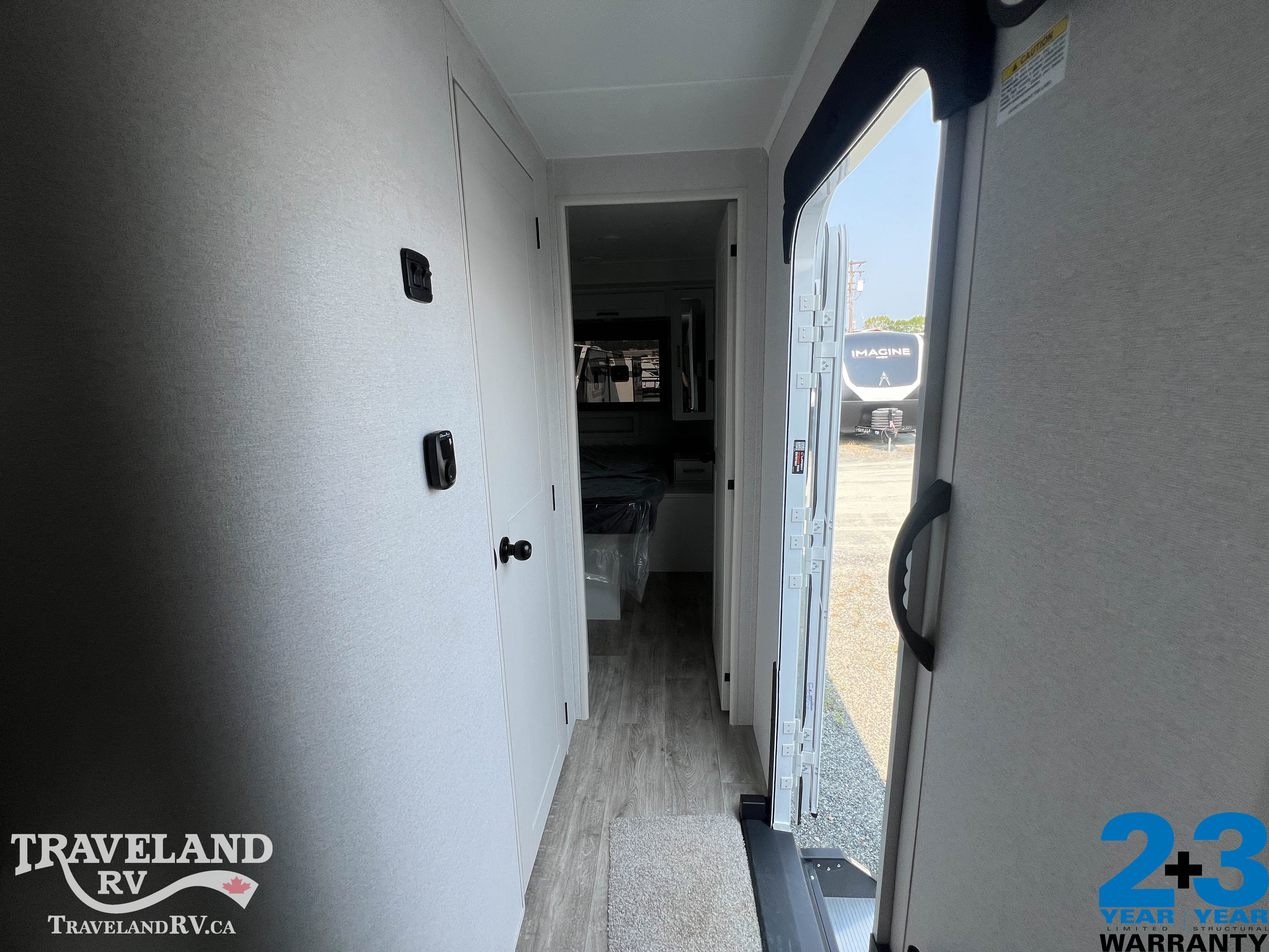 2027 Jayco Eagle 312BHOK - Image 27