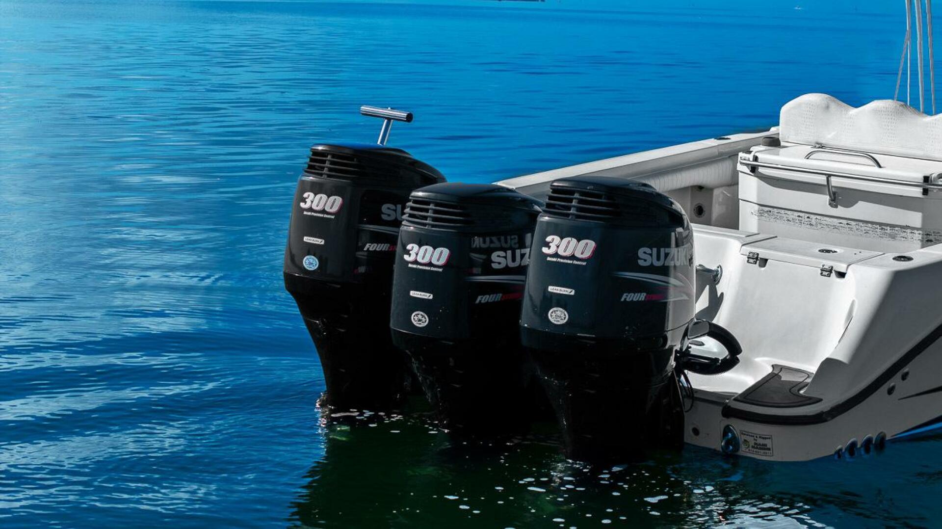 2004 Hydra-Sports Vector 3300 CC - Image 23