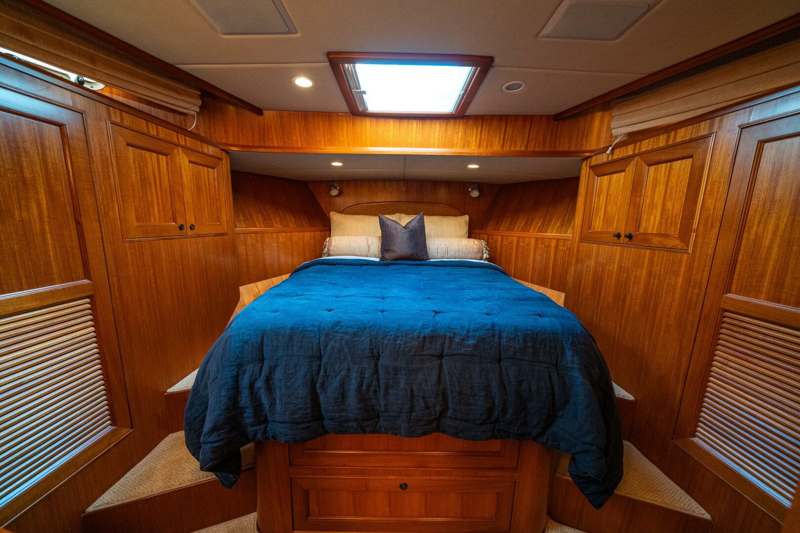 2006 Offshore Yachts 72 Pilothouse - Image 46