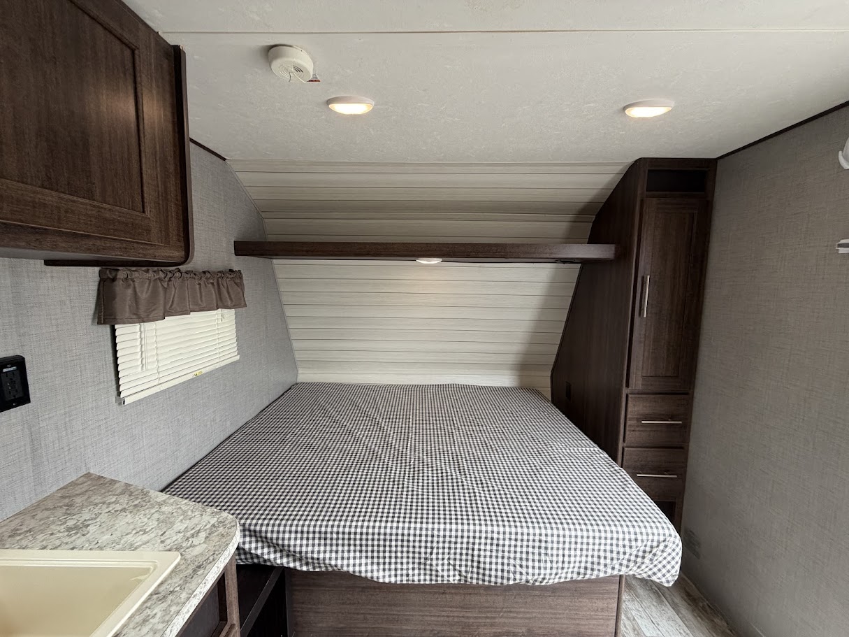 2018 CROSSROADS ZINGER 205bh - Image 5
