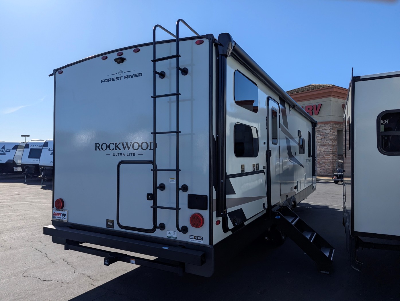 2026 Forest River Rockwood Ultra Lite 2706BH - Image 5
