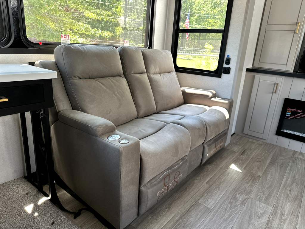 2027 JAYCO NORTH POINT 381CKRE - Image 18