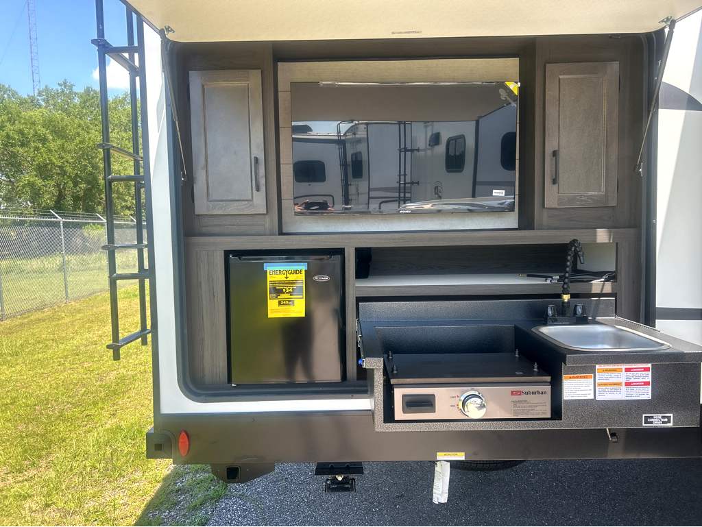 2026 VENTURE RV SPORTTREK 327VIK - Image 10