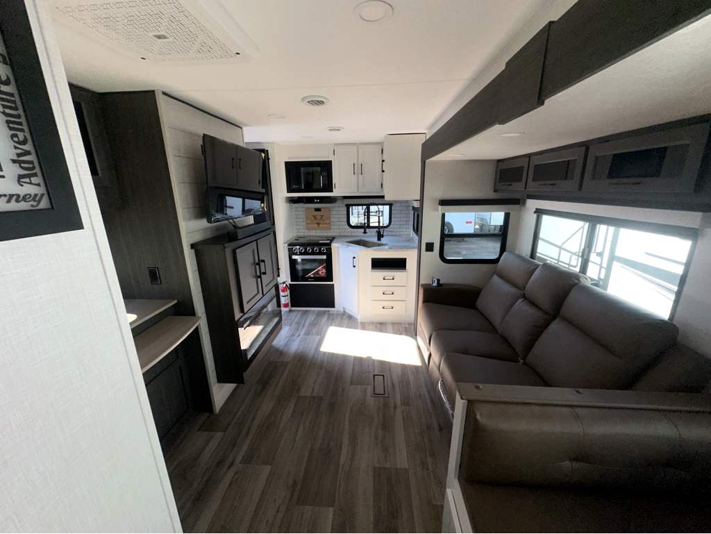 2026 VENTURE RV SPORTTREK 251VRK - Image 13