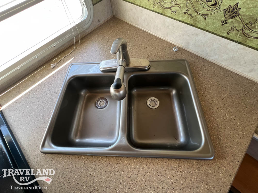 2009 Forest River Handyman Rockwood 8265SS - Image 12