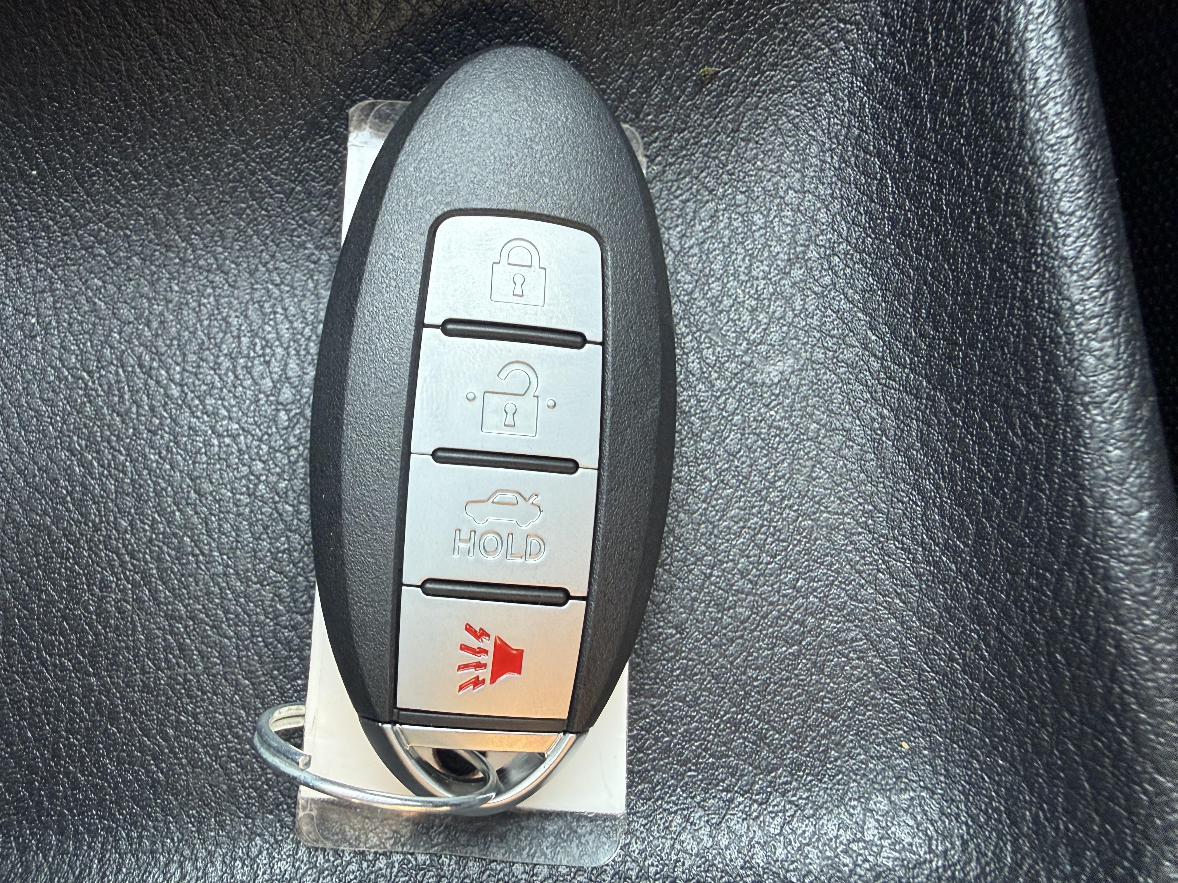 2020 Nissan VERSA Sedan 4D SV I4 - Image 5