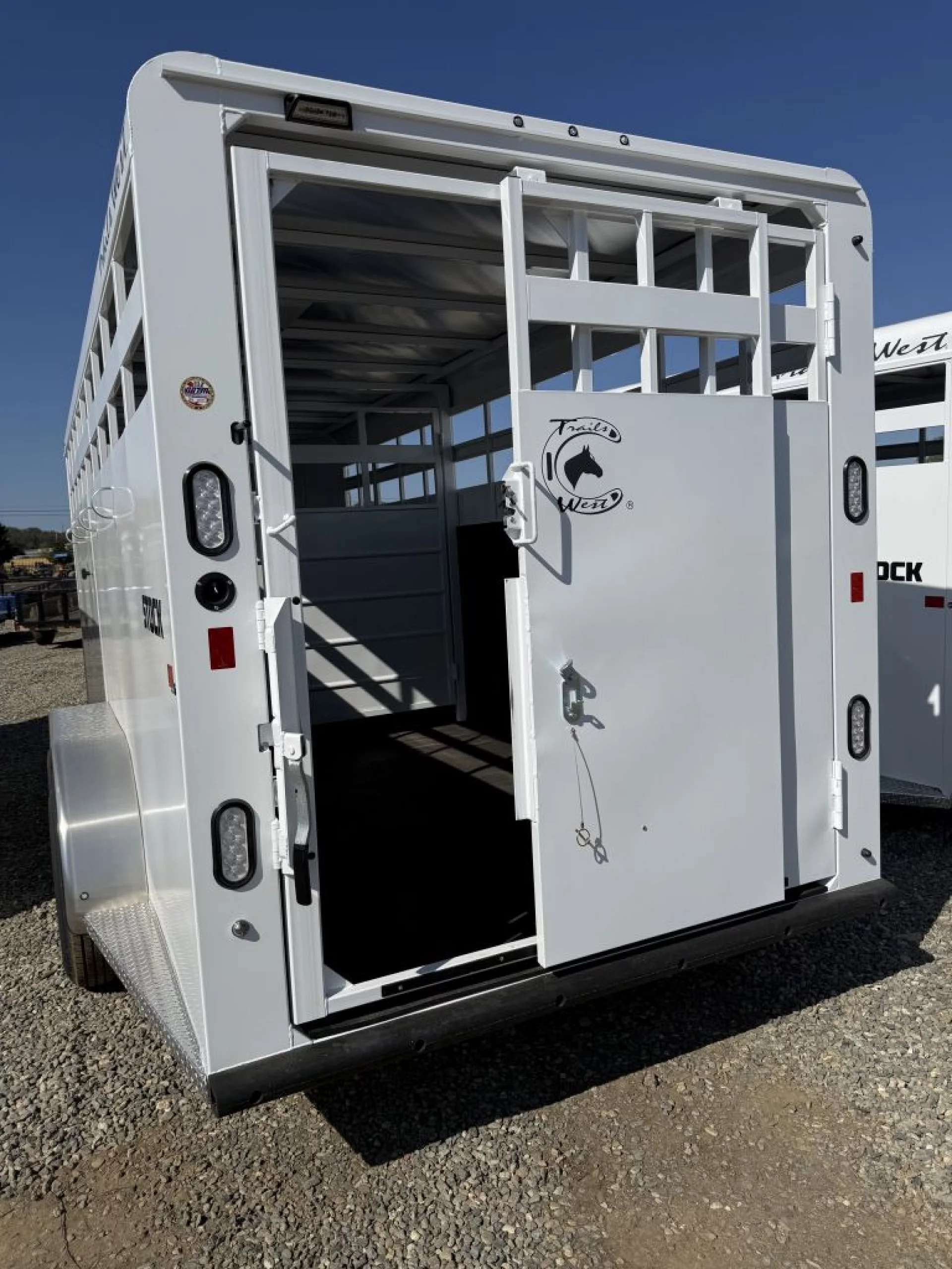 2027 TRAILS WEST ADVENTURE II 20' STOCK - Image 3