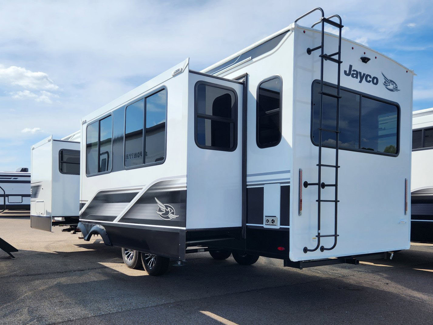 2026 JAYCO EAGLE HT 320MKTS - Image 3